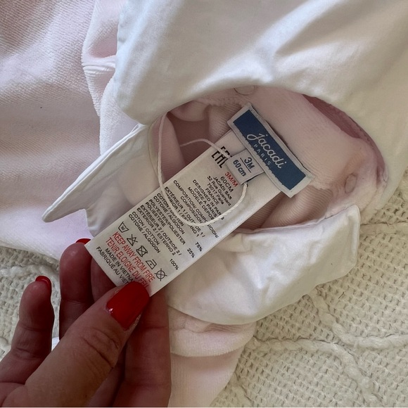 Jacadi Velvet Pink Footies Outfit with Scalloped Hem - Picture 9 of 9